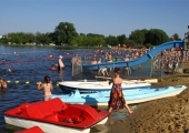 Ludzie na kąpielisku "Słoneczko".