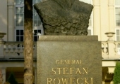 Pomnik Stefana "Grota" Roweckiego.