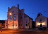 Zdjęcie przedstawiające Wielką i Małą Synagogę.